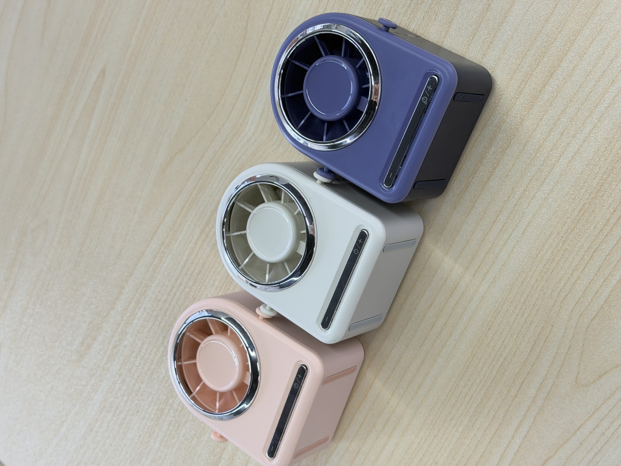 F617 Latest Developed Neck Wearable Fan Mini Design Convenient Carry 4-gear Adjustable High Texture Quality and Speed Palm-size Fan