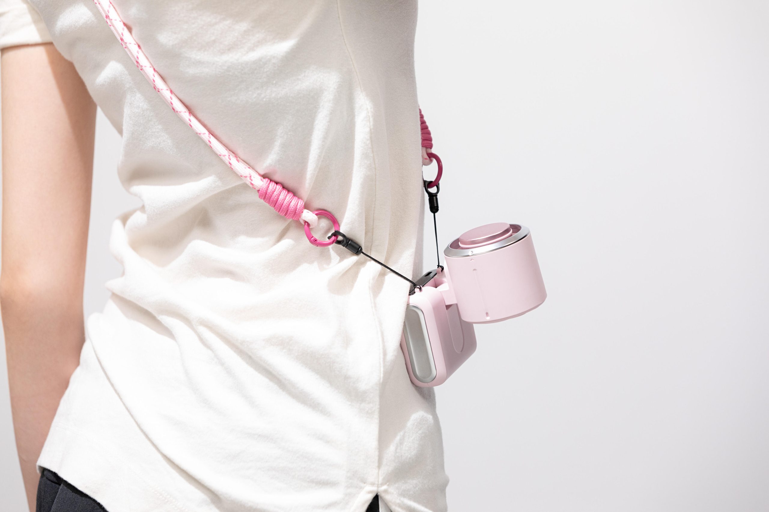 F613 Lightweight Popular Stylish Design Appearance Fan Foldable and Ice Compress Multi-function Fan with Lanyard and Digital Display - Image 18