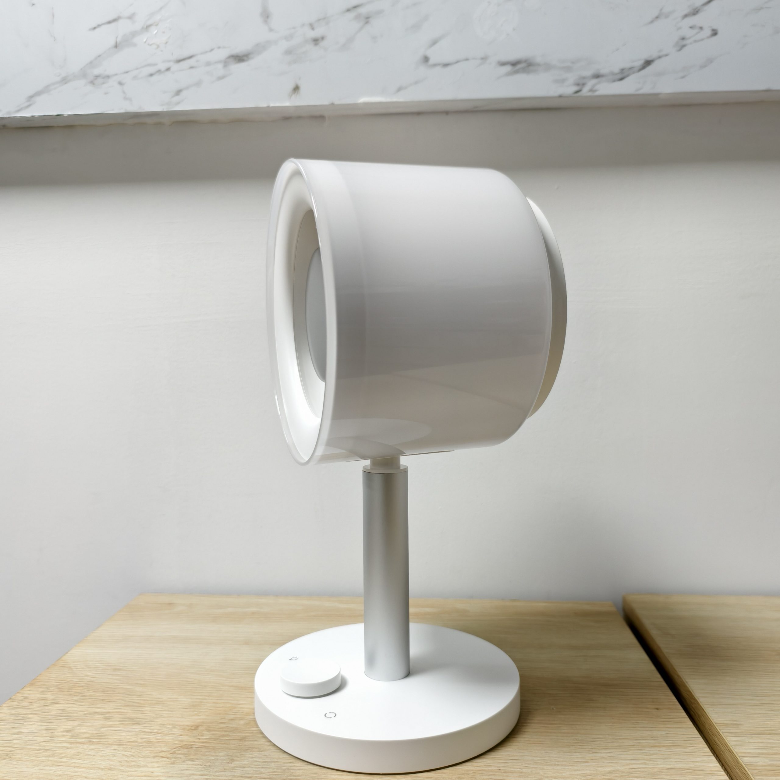 F71 Latest Popular Minimalist Design Desktop Fan Automatic Oscillating Fan with Digital Display Portable Multi-scenario Usable Fan - Image 6